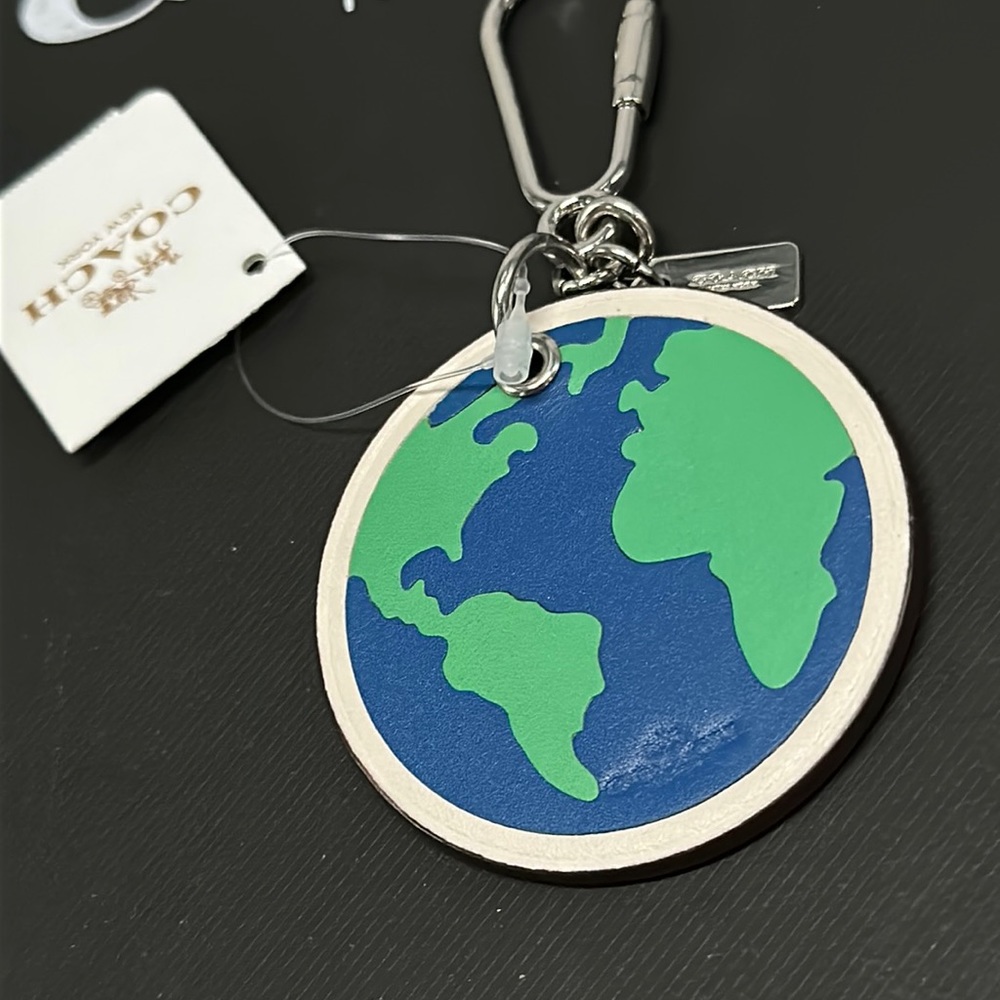 Coach Earth Globe Planet Keychain Leather Bag Charm Silver FOB F54912 NWT - Picture 2 of 7